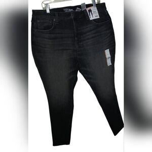 Time and Tru Women’s Black Skinny Jeans